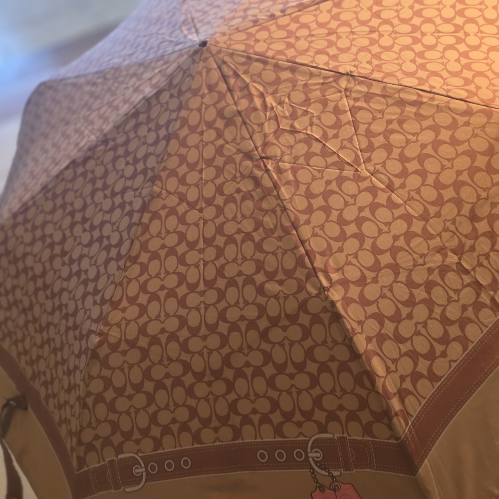 Coach Signature Pattern Umbrella - Picture 8 of 10